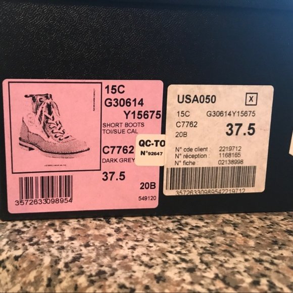 Chanel black patent leather boots size 37.5 - Picture 5 of 7